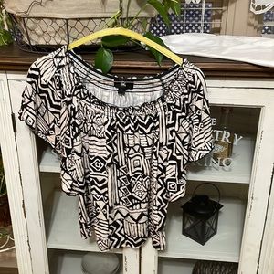 IZ BYER SMALL BLACK & WHITE TOP